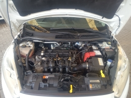 FORD - FIESTA - 2015/2015 - Branca - R$ 47.900,00