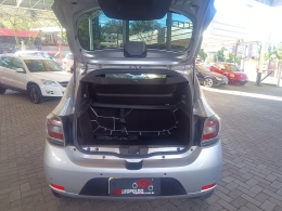 RENAULT - SANDERO - 2018/2019 - Prata - R$ 43.900,00