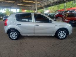 RENAULT - SANDERO - 2010/2011 - Prata - R$ 27.900,00