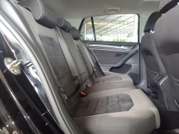 VOLKSWAGEN - GOLF - 2013/2014 - Preta - R$ 81.900,00