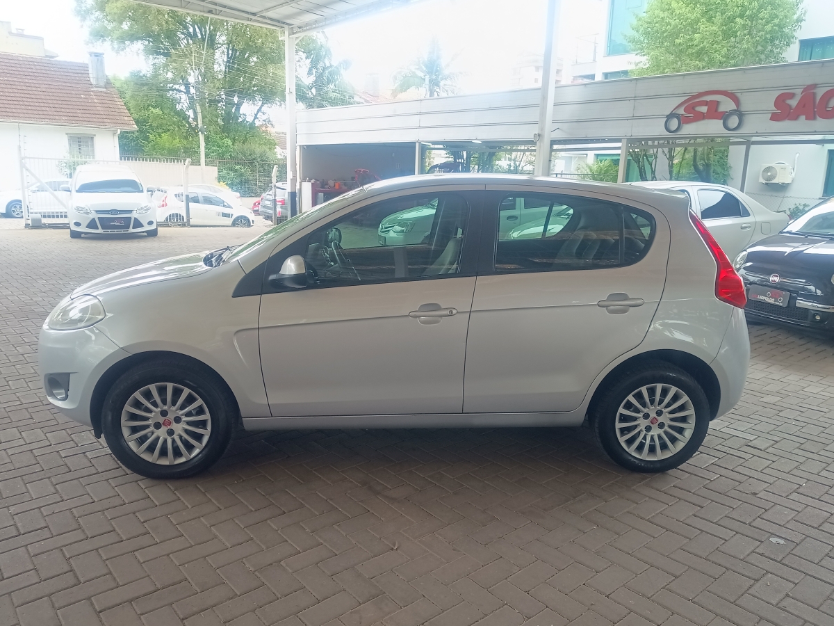 FIAT - PALIO - 2012/2013 - Prata - R$ 39.900,00