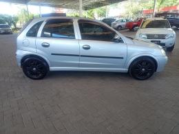 CHEVROLET - CORSA - 2008/2008 - Prata - R$ 25.900,00