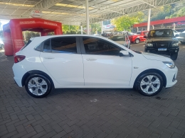 CHEVROLET - ONIX - 2019/2020 - Branca - R$ 75.900,00