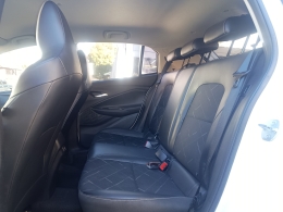 CHEVROLET - ONIX - 2019/2020 - Branca - R$ 75.900,00