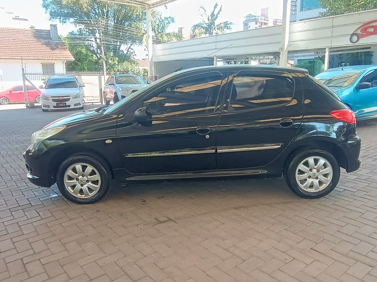 PEUGEOT - 207 - 2011/2012 - Preta - R$ 18.900,00