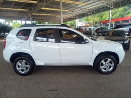 RENAULT - DUSTER - 2013/2014 - Branca - R$ 53.900,00