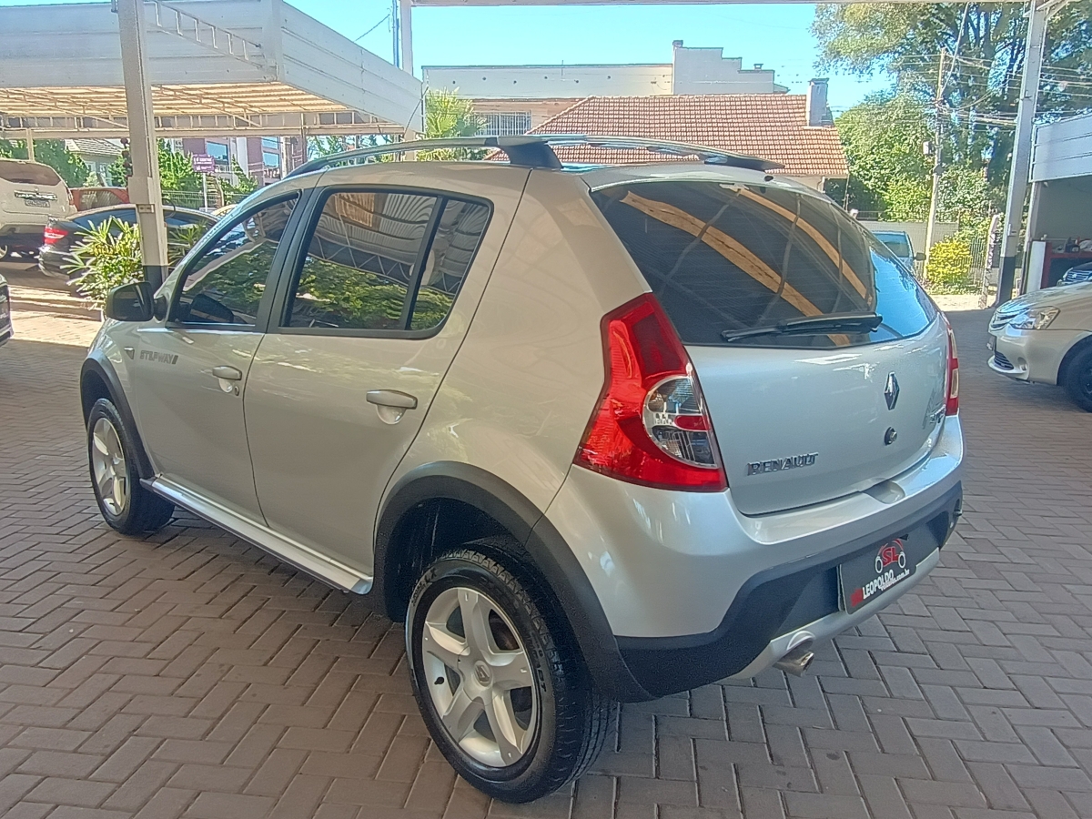 RENAULT - SANDERO - 2009/2010 - Prata - R$ 35.900,00