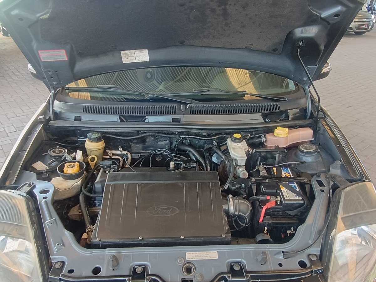 FORD - KA - 2012/2013 - Preta - R$ 29.900,00