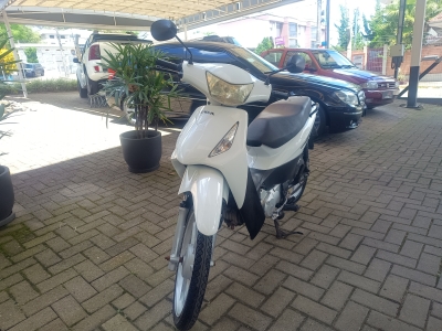 HONDA - BIZ 125 - 2008/2009 - Branca - R$ 7.900,00