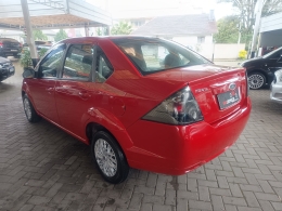 FORD - FIESTA - 2013/2014 - Vermelha - R$ 34.900,00