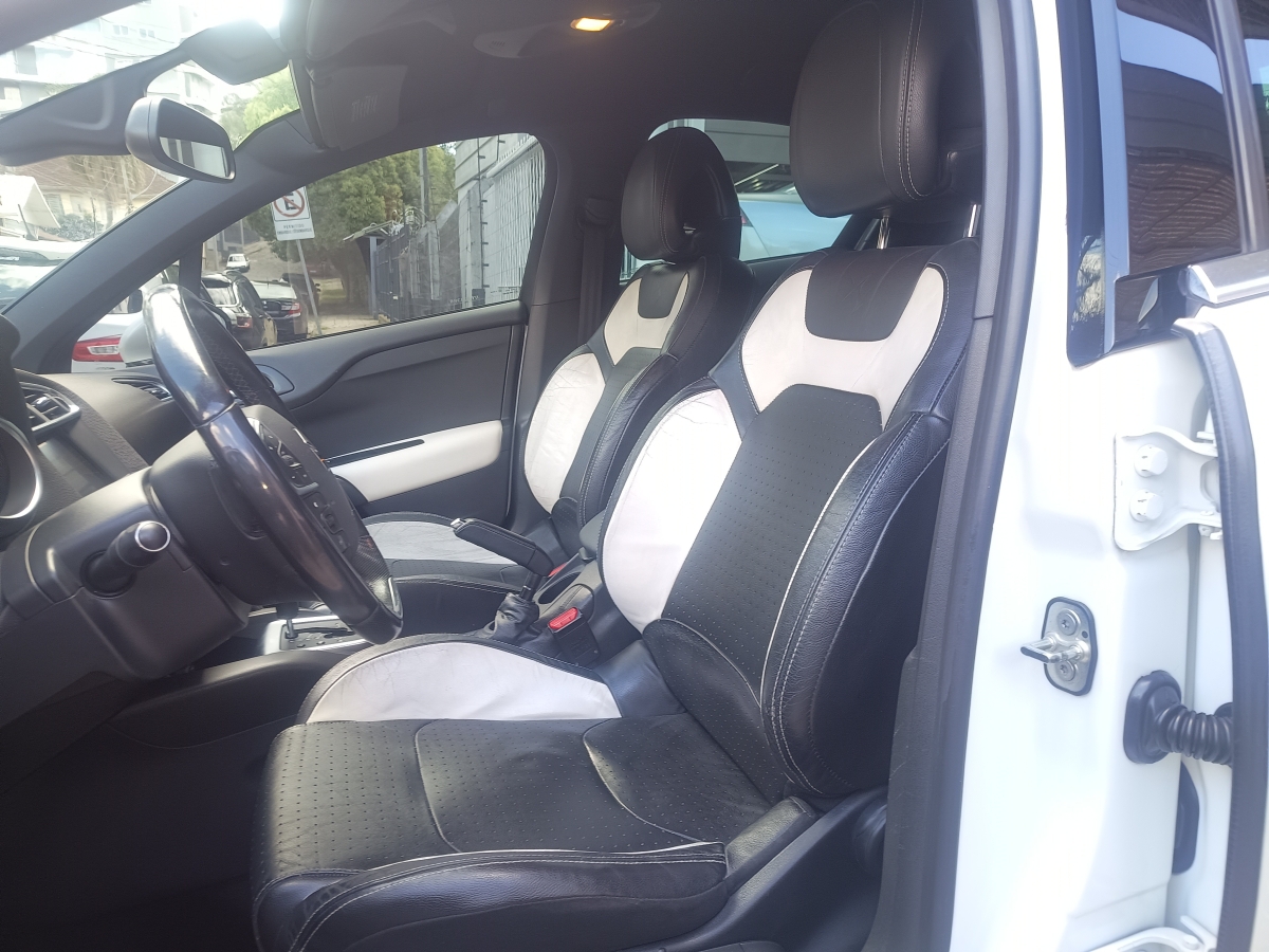 CITROËN - DS4 - 2012/2013 - Branca - R$ 48.900,00