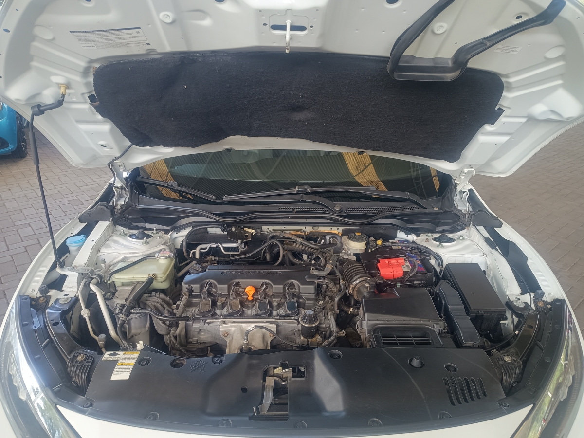 HONDA - CIVIC - 2020/2021 - Branca - R$ 135.900,00