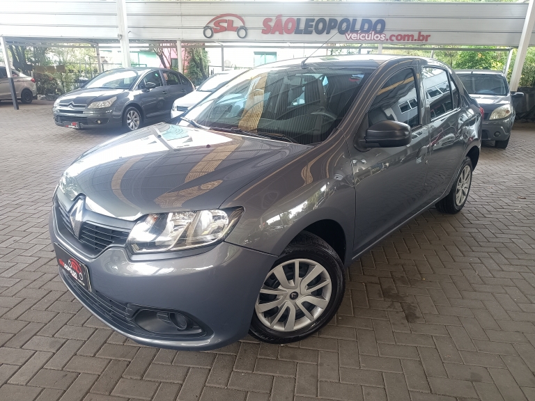 RENAULT - LOGAN - 2015/2016 - Cinza - R$ 39.900,00