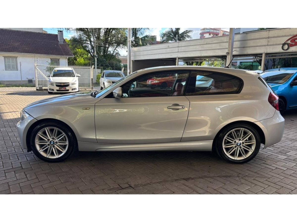 BMW - 118I - 2011/2011 - Prata - R$ 56.900,00
