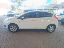 FORD - FIESTA - 2015/2015 - Branca - R$ 47.900,00