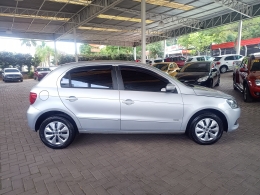 VOLKSWAGEN - GOL - 2013/2014 - Prata - R$ 37.900,00