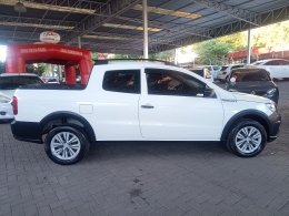 VOLKSWAGEN - SAVEIRO - 2017/2018 - Branca - R$ 66.900,00