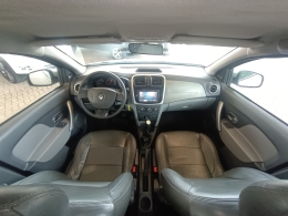 RENAULT - LOGAN - 2015/2015 - Prata - R$ 41.900,00