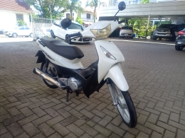 HONDA - BIZ 125 - 2008/2009 - Branca - R$ 7.900,00
