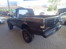 FORD - RANGER - 2008/2009 - Preta - R$ 57.900,00