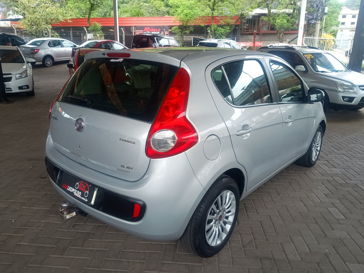 FIAT - PALIO - 2012/2013 - Prata - R$ 39.900,00