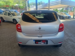 RENAULT - SANDERO - 2017/2018 - Prata - R$ 40.900,00