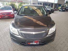 CHEVROLET - ONIX - 2017/2018 - Cinza - R$ 47.900,00