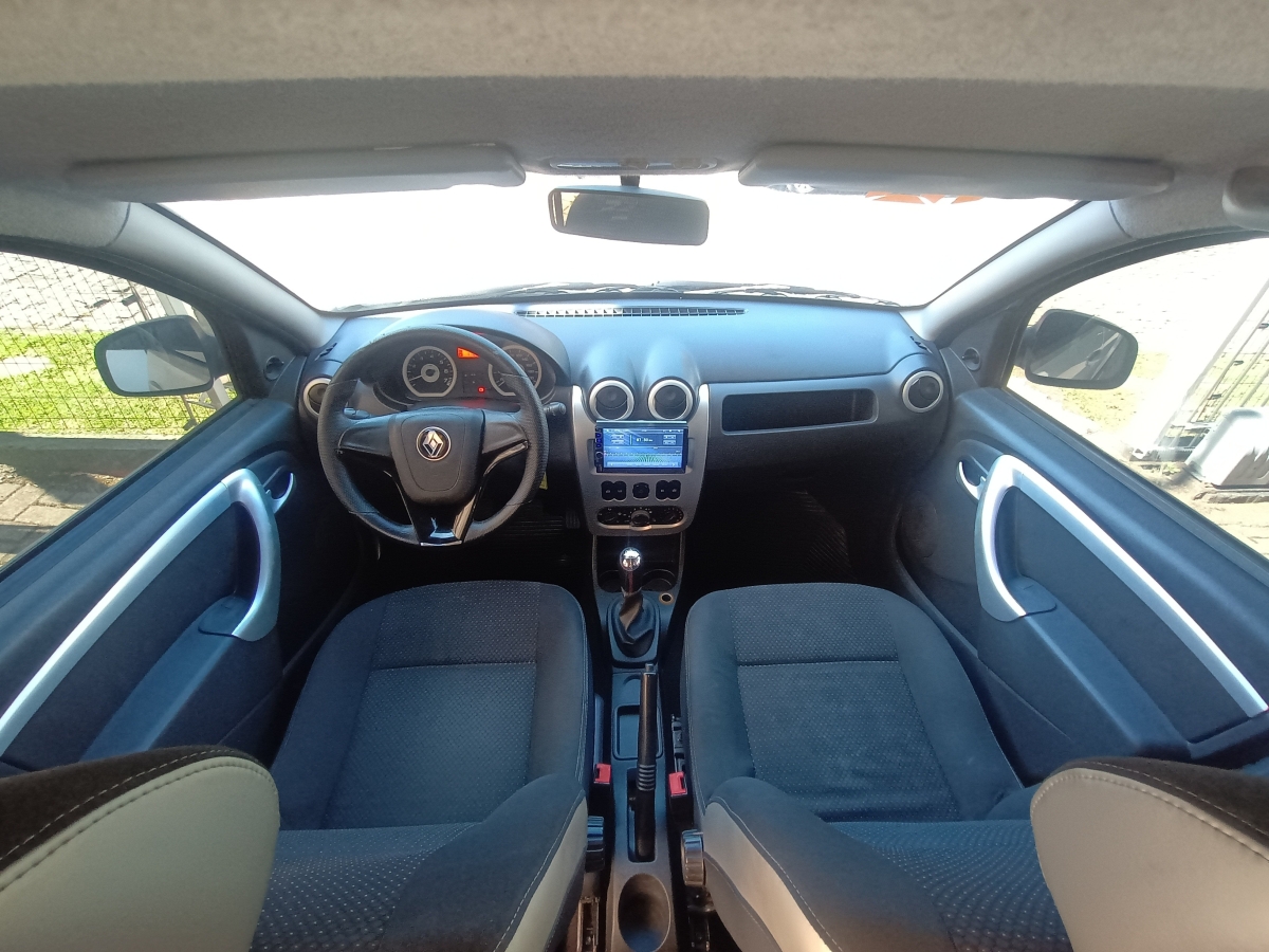 RENAULT - SANDERO - 2009/2010 - Prata - R$ 35.900,00