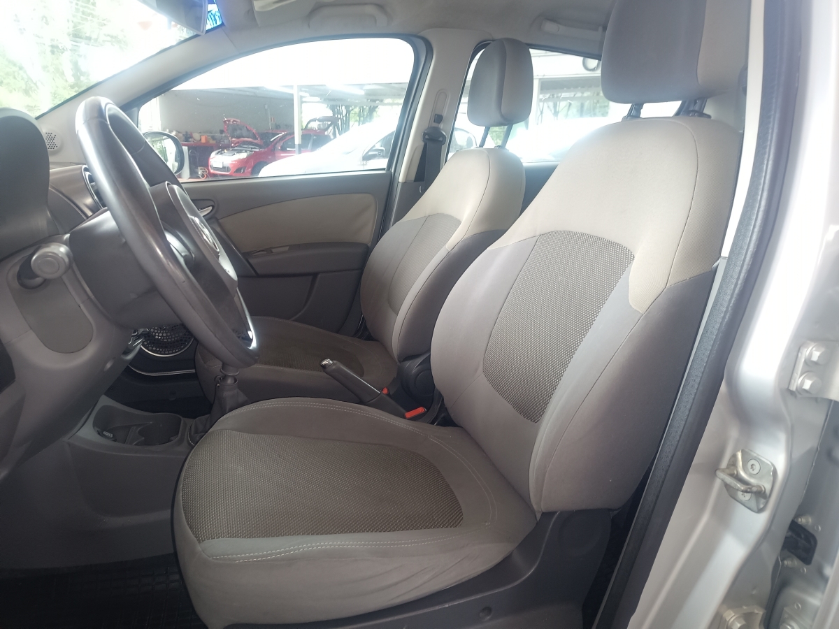 FIAT - PALIO - 2012/2013 - Prata - R$ 39.900,00
