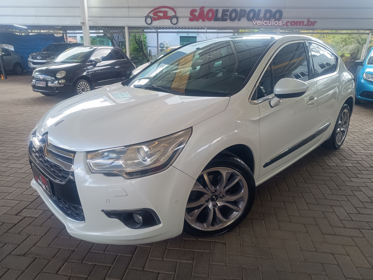 CITROËN - DS4 - 2012/2013 - Branca - R$ 48.900,00