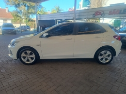 CHEVROLET - ONIX - 2019/2020 - Branca - R$ 75.900,00
