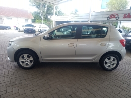 RENAULT - SANDERO - 2015/2016 - Prata - R$ 46.900,00