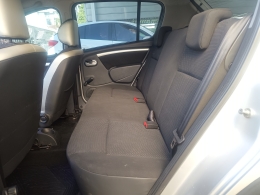 RENAULT - SANDERO - 2009/2010 - Prata - R$ 35.900,00