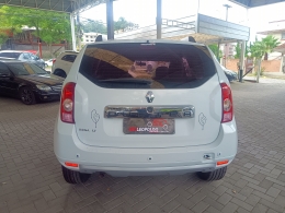 RENAULT - DUSTER - 2013/2014 - Branca - R$ 53.900,00