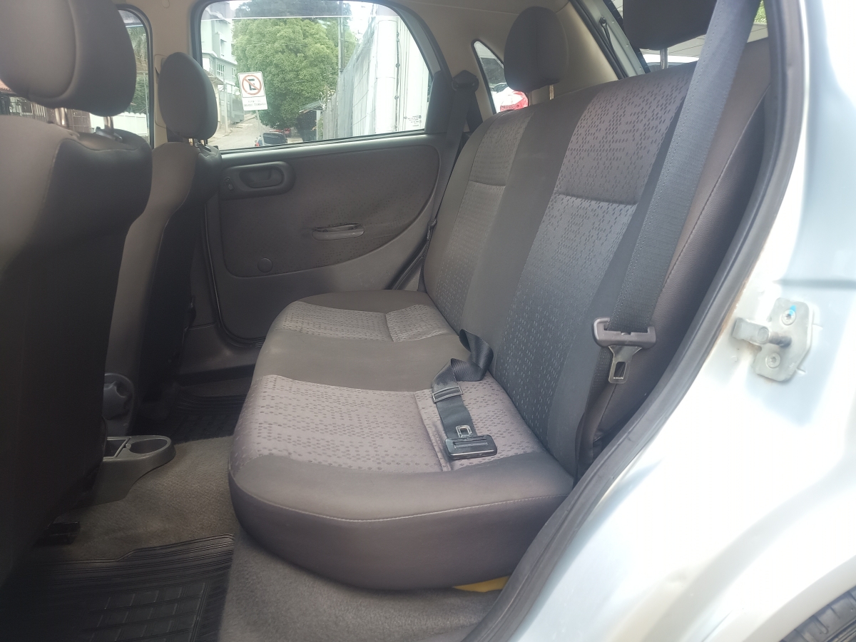 CHEVROLET - CORSA - 2008/2008 - Prata - R$ 25.900,00