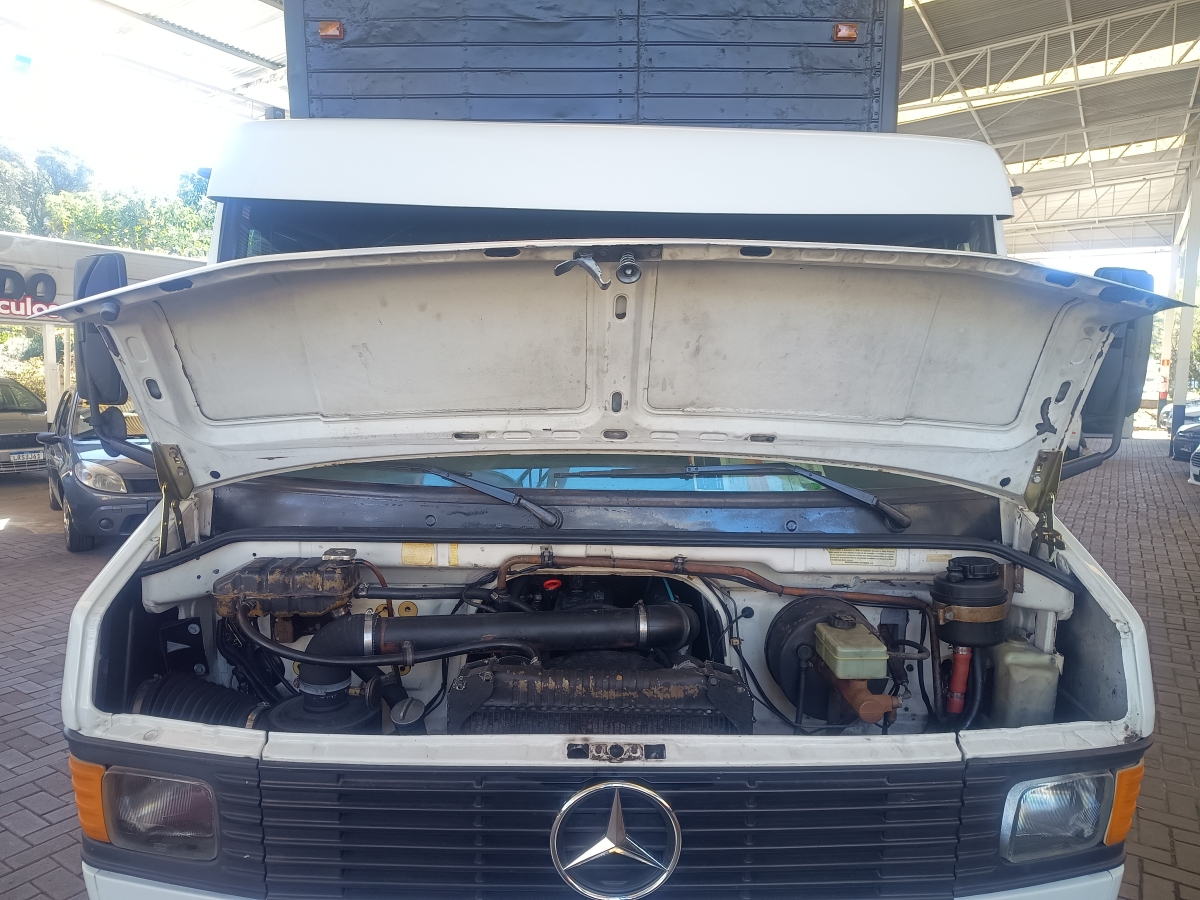 MERCEDES-BENZ - 710 (DIESEL) - 2000/2000 - Branca - R$ 120.000,00