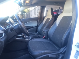 CHEVROLET - ONIX - 2019/2020 - Branca - R$ 75.900,00