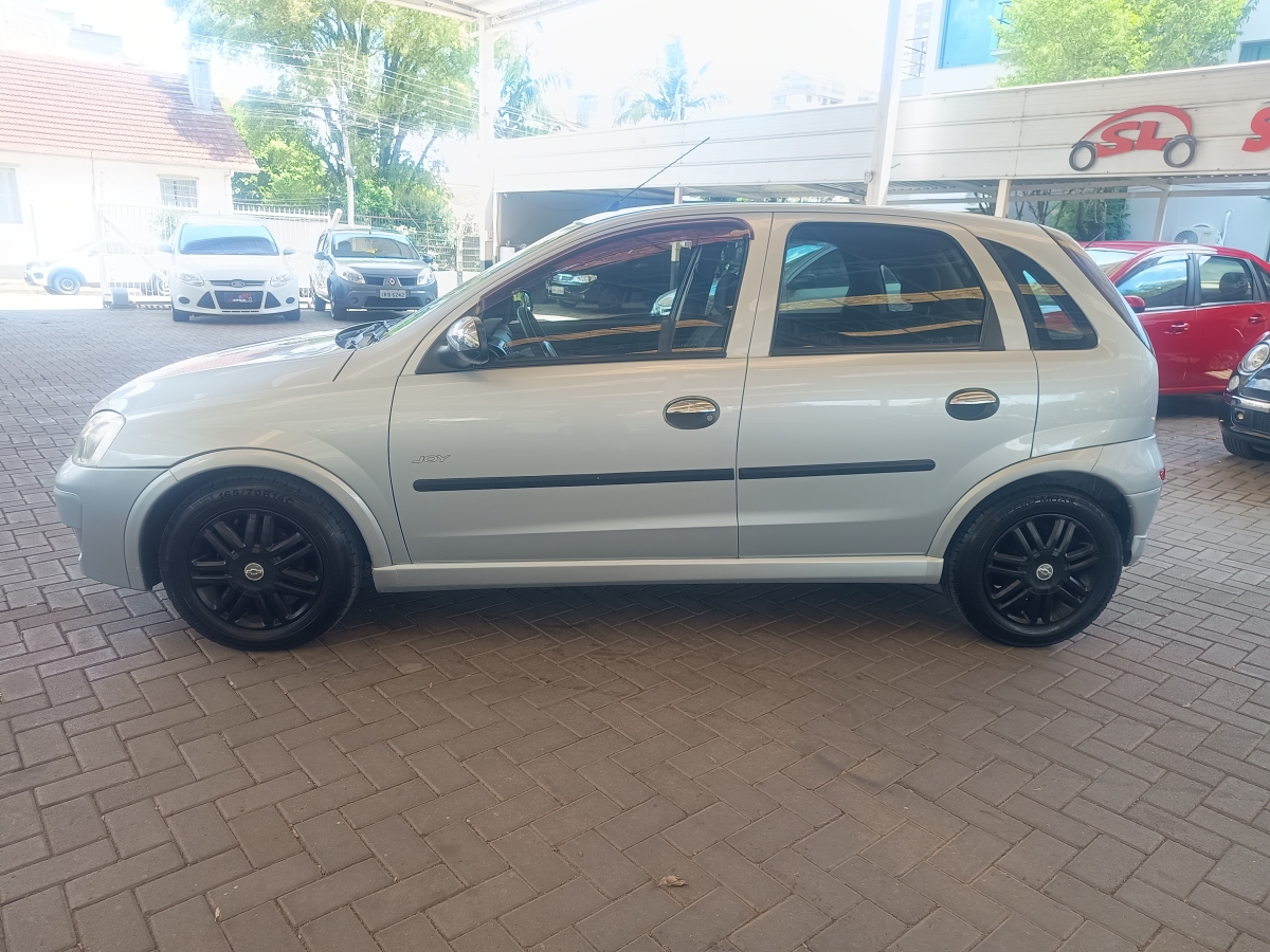 CHEVROLET - CORSA - 2008/2008 - Prata - R$ 25.900,00