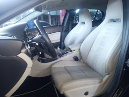 MERCEDES-BENZ - GLA 200 - 2019/2020 - Preta - R$ 145.900,00