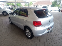 VOLKSWAGEN - GOL - 2013/2014 - Prata - R$ 37.900,00