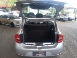 RENAULT - SANDERO - 2015/2016 - Prata - R$ 46.900,00