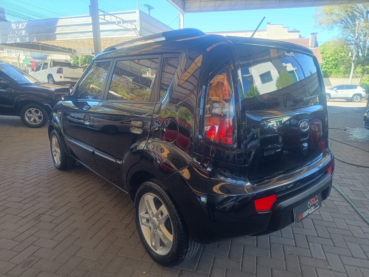KIA MOTORS - SOUL - 2010/2010 - Preta - R$ 41.900,00