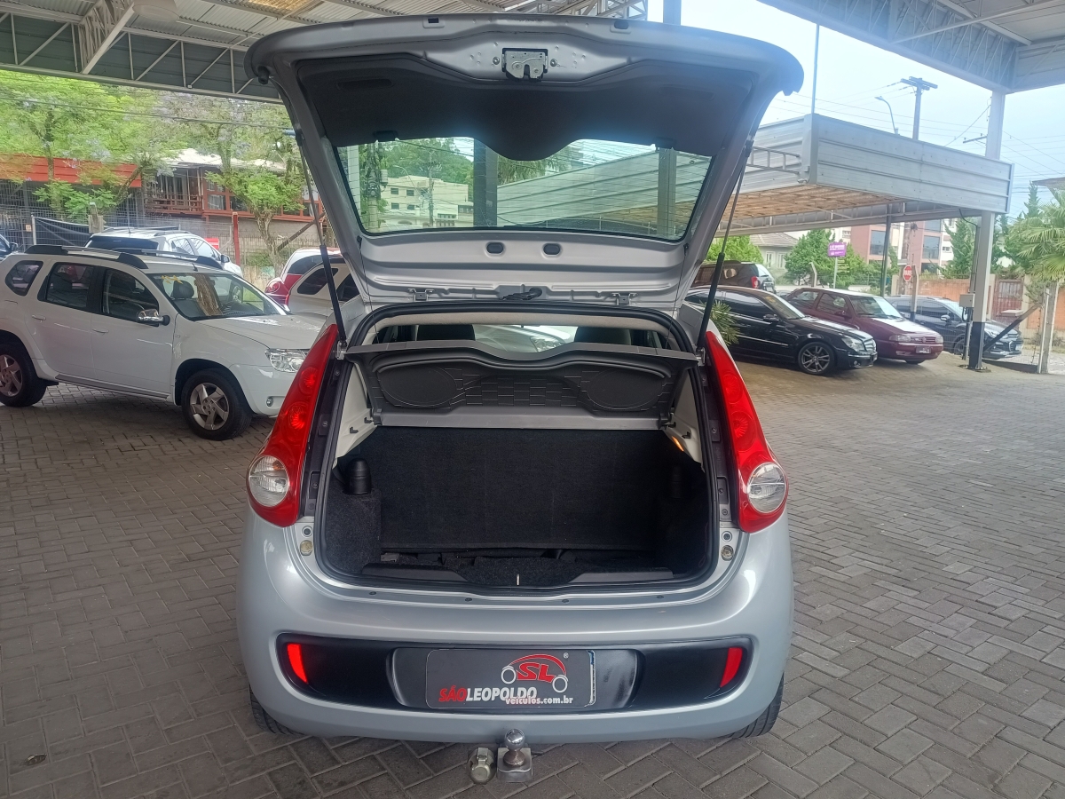 FIAT - PALIO - 2012/2013 - Prata - R$ 39.900,00