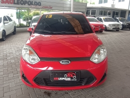 FORD - FIESTA - 2012/2013 - Vermelha - R$ 33.900,00