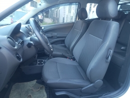 VOLKSWAGEN - SAVEIRO - 2017/2018 - Branca - R$ 66.900,00