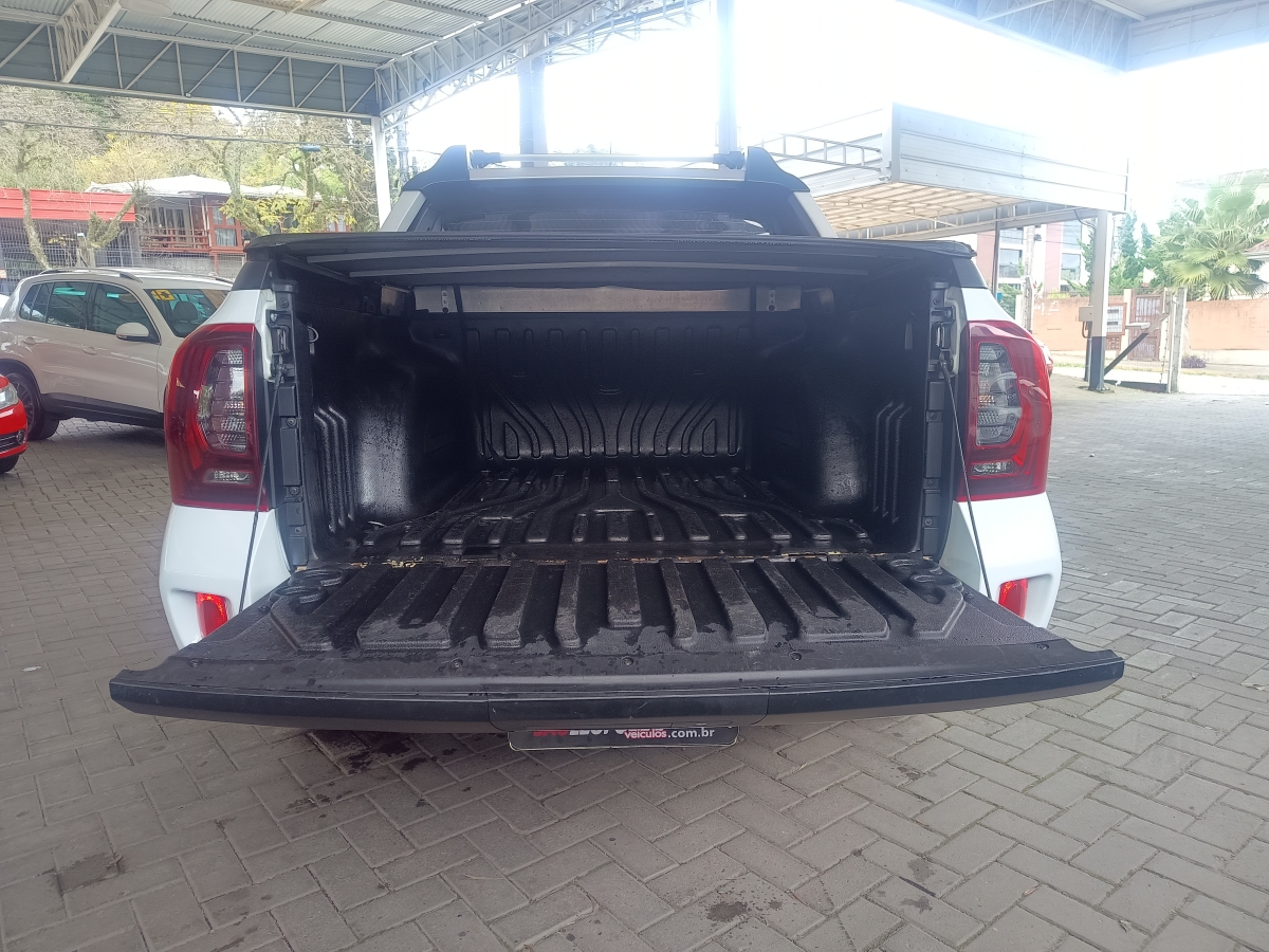 RENAULT - DUSTER OROCH - 2016/2016 - Branca - R$ 69.900,00