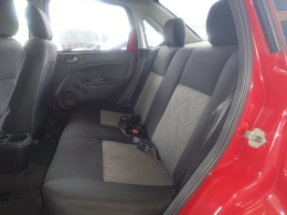 FORD - FIESTA - 2013/2014 - Vermelha - R$ 34.900,00