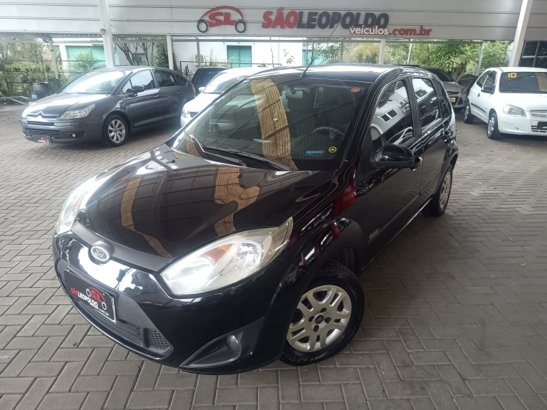 FORD - FIESTA - 2011/2012 - Preta - R$ 33.900,00