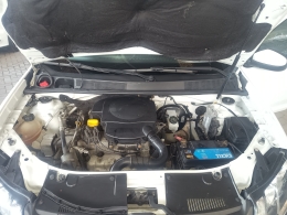 RENAULT - SANDERO - 2015/2016 - Branca - R$ 42.900,00