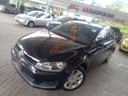 VOLKSWAGEN - GOLF - 2013/2014 - Preta - R$ 81.900,00
